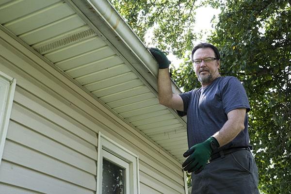 staff at Gutter Cleaning of Linda